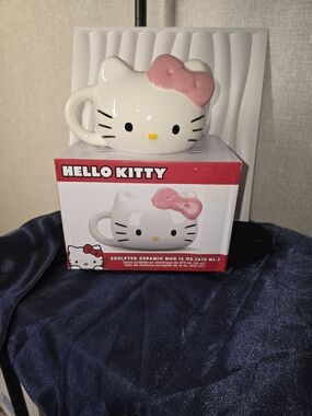 NIB Hello Kitty 16oz Sculpted Ceramic Mug - Pink Bow Sanrio